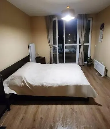 Adria Struma Highway Apartament *
