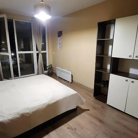 Budget Overnight- Struma Highway * Pernik