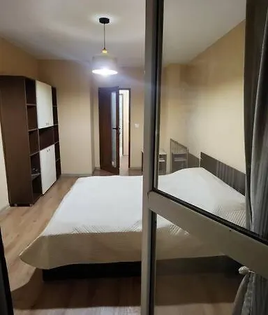 Budget Overnight- Struma Highway Apartman