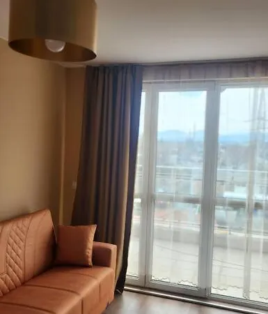 Budget Overnight- Struma Highway