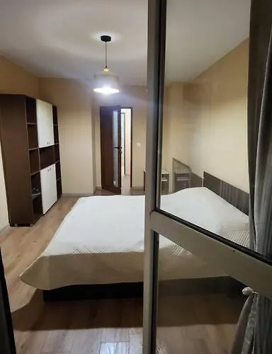 Budget Overnight- Struma Highway Daire